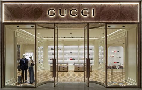 gucci store in delhi